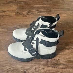 UGG Ashton waterproof boots